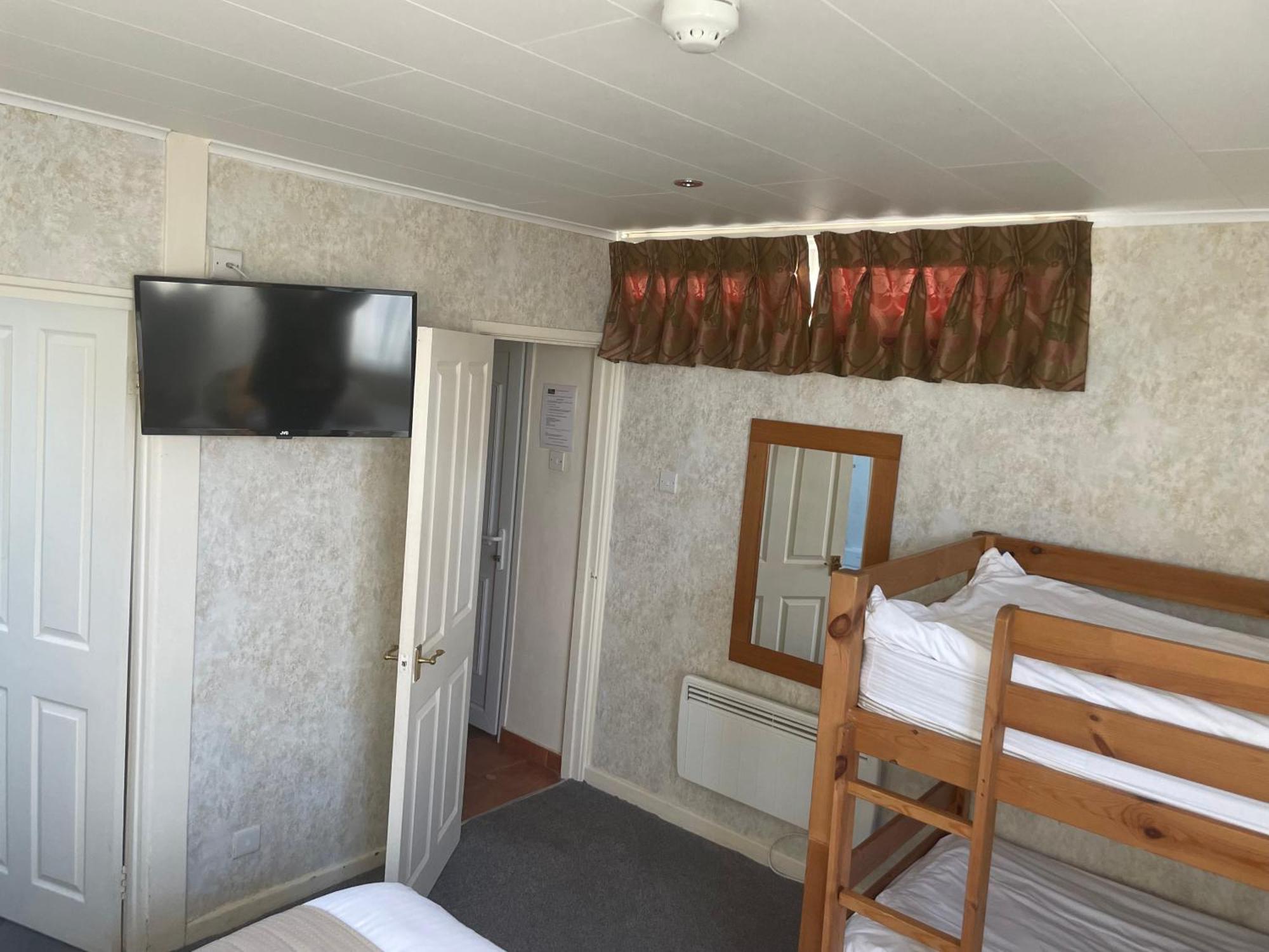The Dog & Partridge Country Inn แอชบอร์น ภายนอก รูปภาพ