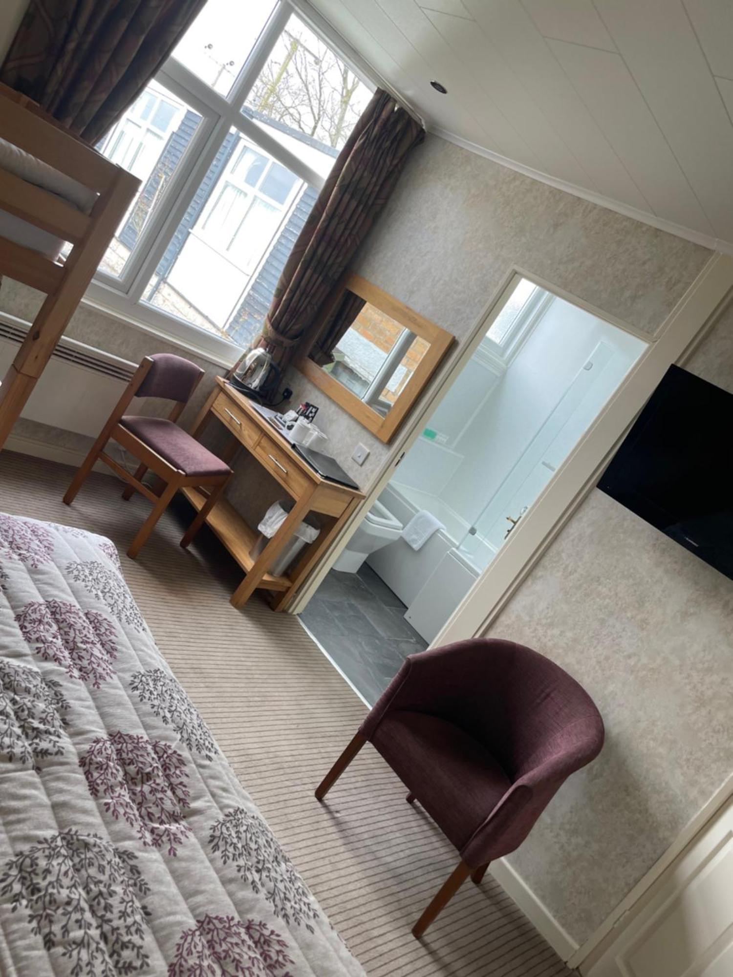 The Dog & Partridge Country Inn แอชบอร์น ภายนอก รูปภาพ